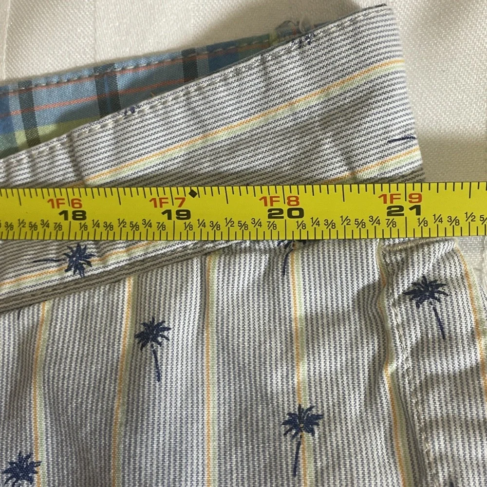 Tommy Bahama Shorts Mens 42 X 10 Blue Green Plaid Palm Trees Reversible